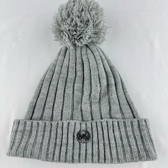 NWOT Michael Kors Gray Knit Beanie with Pom-Pom - Picture 1 of 5